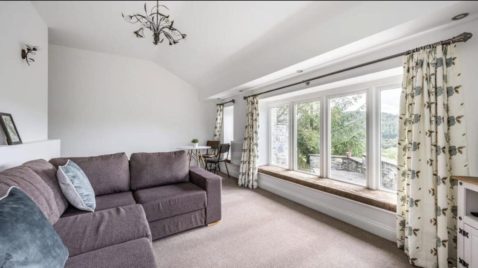 3 Bedroom Barn Conversion With Hot Tub-Garden View - Ty Cerrig Barn كورين المظهر الخارجي الصورة